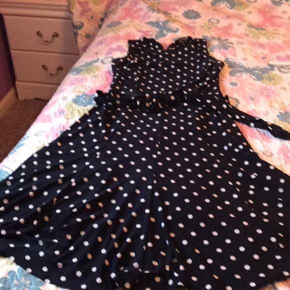 Dress - Picture 1 of 3